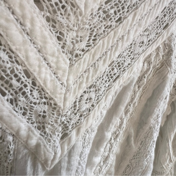 American Eagle Flowy Lace White Crop Top SZ S - Picture 3 of 6
